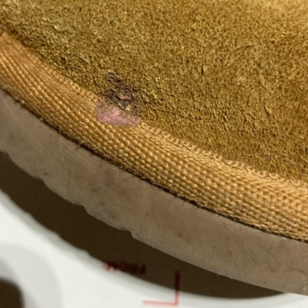 UGG Kollaburra Victoria Short Fur Boot 
Girls 3 - Picture 9 of 11